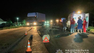 Поблизу Полтави автівка збила велосипедистів: є загибла