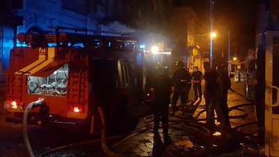 Два торгових кіоски горіли на вулиці Шептицького у Тернополі