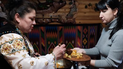 «Смаки Буковини»: збирають рецепти традиційних буковинських страв, аби видати їх у книзі «Смаки Буковини»: збирають рецепти традиційних буковинських страв, аби видати їх у книзі