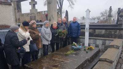 У Тернополі вшанували пам’ять керівника генерального штабу армії УНР У Тернополі вшанували пам’ять керівника генерального штабу армії УНР