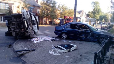 У Сумах в аварії загинув чоловік, троє - травмовані (ОНОВЛЕНЕ)