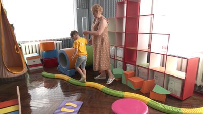 У Сумах працює проєкт психологічної підтримки "Допоможи дитині під час війни" У Сумах працює проєкт психологічної підтримки "Допоможи дитині під час війни"