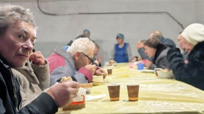 Пів сотні гарячих обідів щодня: як у місті на Волині працює благодійна їдальня Пів сотні гарячих обідів щодня: як у місті на Волині працює благодійна їдальня