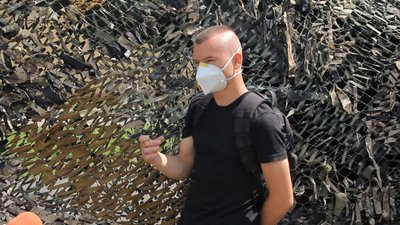 Студенти-історики з Тернополя передали маскувальні сітки на схід Студенти-історики з Тернополя передали маскувальні сітки на схід