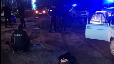 На Черкащині на автостанції побили та пограбували хлопця