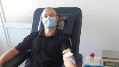 Франківські поліцейські стали донорами крові Франківські поліцейські стали донорами крові