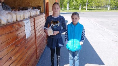 У Світловодську безкоштовно роздають хліб переселенцям У Світловодську безкоштовно роздають хліб переселенцям