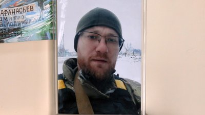 У луцькій галереї відкрили виставку картин художника з передової У луцькій галереї відкрили виставку картин художника з передової