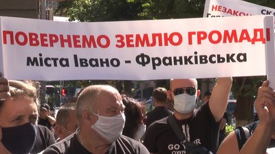 Прикарпатська поліція розслідує справу щодо власності гаражного кооперативу