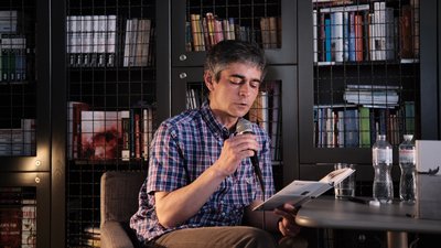 "Гра на вибування". У Чернівцях Бойченко представив книгу довоєнних текстів