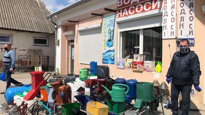 У Тернополі запрацювали непродовольчі ринки (фоторепортаж)