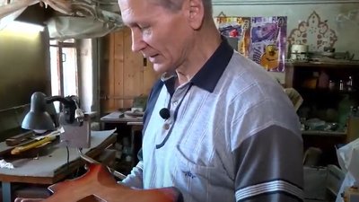 Музикант із Черкащини майструє електрогітари