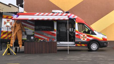 Рятувальники отримали мобільну лабораторію радіаційного та хімічного контролю
