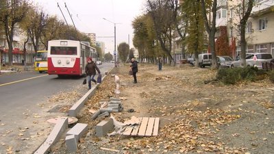 Відновили рух головним проспектом Луцька. Які ремонтні роботи тривають