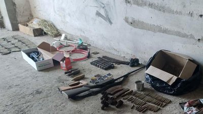 У закарпатця виявили боєприпаси, зброю та набої різного калібру
