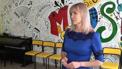 Одяг певного кольору на щодень: у Черкаській школі мистецтв організували "Кольоровий тиждень" Одяг певного кольору на щодень: у Черкаській школі мистецтв організували "Кольоровий тиждень"