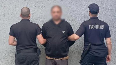 Погрожував підірвати гранату в будинку, де перебувала сім'я: у Хусті затримали чоловіка