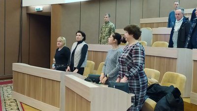 Відзнаки "Почесний громадянин міста Суми" вручили родинам п’ятьох загиблих захисників