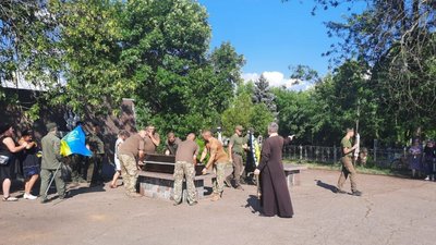 Обстріл Херсона та Комишан, знищення сил та засобів РФ. 535 день війни: хроніка подій в Херсонській області Обстріл Херсона та Комишан, знищення сил та засобів РФ. 535 день війни: хроніка подій в Херсонській області
