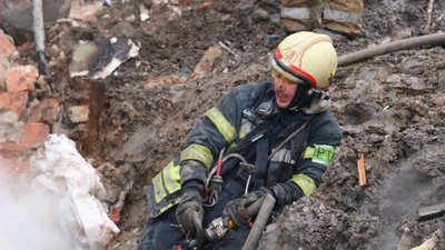 Обстріл центру Харкова: рятувальники повідомили щонайменше про двох загиблих