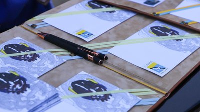 В Ужгороді погасили марки «Ми чекаємо!», присвячені військовополоненим