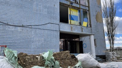 Вибухи у Херсоні не припиняються — російські військові цілять по різних районах міста Вибухи у Херсоні не припиняються — російські військові цілять по різних районах міста