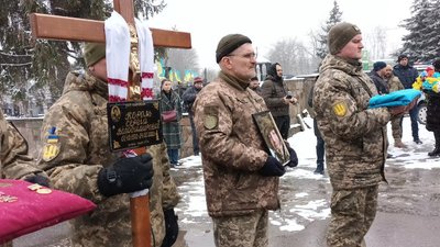 "Він завжди був попереду". У Тернополі попрощалися з командиром роти "Він завжди був попереду". У Тернополі попрощалися з командиром роти
