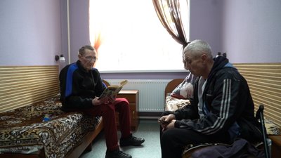 Як вакцинувалися та прожили рік карантину в будинку для літніх людей на Харківщині Як вакцинувалися та прожили рік карантину в будинку для літніх людей на Харківщині