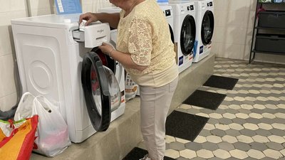 Послугами громадської пральні користуються здебільшого внутрішньо переміщені особи, липень 2023. Фото: Хмельницька міська рада