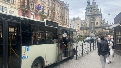 У Львові на різдвяні свята автобус №99 курсуватиме чотири дні поспіль