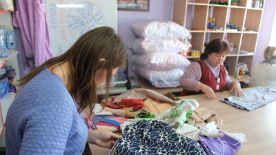 На Вінниччині шиють білизну для військових На Вінниччині шиють білизну для військових
