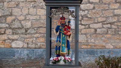 Фігура святого Миколая у селі Шманьківці Фігура святого Миколая у селі Шманьківці