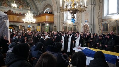 На Закарпатті попрощалися із полеглим захисником Іваном Яремою На Закарпатті попрощалися із полеглим захисником Іваном Яремою