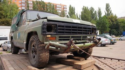 Фронтовий пікап якому понад 40 років ремонтують вінницькі волонтери Фронтовий пікап якому понад 40 років ремонтують вінницькі волонтери