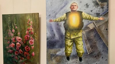 "Невтомлені, нескорені, об’єднані": у Тернополі відкрили виставку про війну