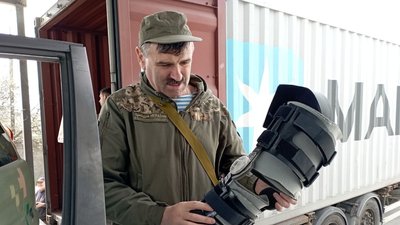 Тернопільські волонтери отримали допомогу від української діаспори Тернопільські волонтери отримали допомогу від української діаспори