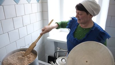 "Годують тричі на день": як громада на Вінниччині допомагає здолати окупанта "Годують тричі на день": як громада на Вінниччині допомагає здолати окупанта