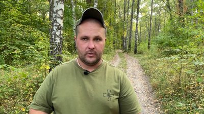 "Ніхто не народився у формі": історія прилуччанина Максима Кравченка, який підписав 4 контракти на 12 років служби в ЗСУ "Ніхто не народився у формі": історія прилуччанина Максима Кравченка, який підписав 4 контракти на 12 років служби в ЗСУ