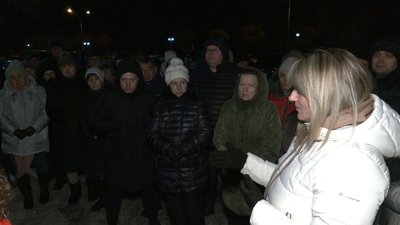 Мешканці Черкаської багатоповерхівки влаштували мітинг