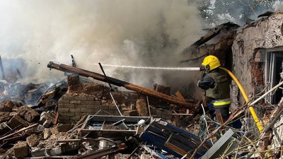 Протягом доби рятувальники Харківщини виїжджали на гасіння пожеж 16 разів Протягом доби рятувальники Харківщини виїжджали на гасіння пожеж 16 разів