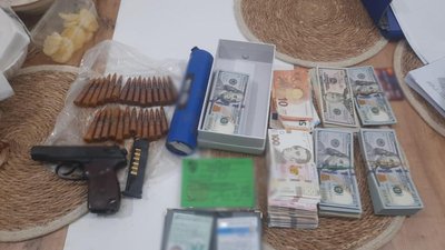 Вимагали надумані борги з мешканців Коростеня: на Житомирщині викрили групу рекетирів на чолі з кримінальним авторитетом Вимагали надумані борги з мешканців Коростеня: на Житомирщині викрили групу рекетирів на чолі з кримінальним авторитетом