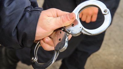 На Кіровоградщині затримали чоловіків, які торгували наркотиками через інтернет