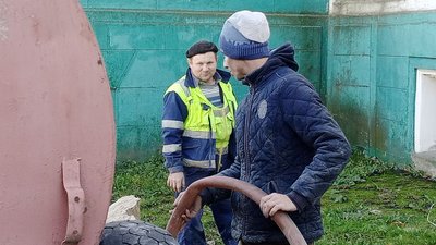 Сім громад Хмельниччини долучилися до програми від благодійників "Гроші за роботу": як вона працює Сім громад Хмельниччини долучилися до програми від благодійників "Гроші за роботу": як вона працює