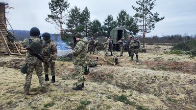 Посвята і знищення ворожої техніки: в артилеристів ТРО Волині тривають навчання Посвята і знищення ворожої техніки: в артилеристів ТРО Волині тривають навчання
