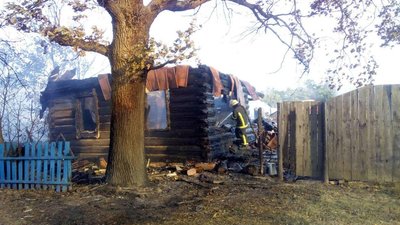 У селі на Чернігівщині через пожежу сухої трави вщент згоріли 7 будівель