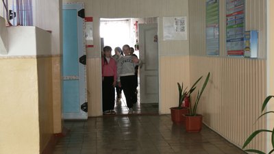 "Рибу ловимо, корівку тримаємо": життя у селі, що потрапило в зону радіаційного забруднення після аварії на ЧАЕС "Рибу ловимо, корівку тримаємо": життя у селі, що потрапило в зону радіаційного забруднення після аварії на ЧАЕС