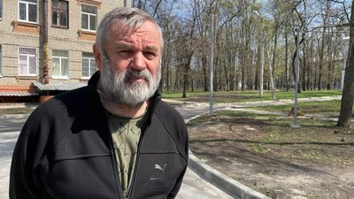 "Троє хлопчиків, які грали, одразу на смерть": свідчення жертв ракетного обстрілу РФ у Харкові "Троє хлопчиків, які грали, одразу на смерть": свідчення жертв ракетного обстрілу РФ у Харкові