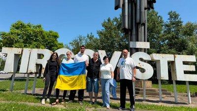 Команда Маріупольського драмтеатру