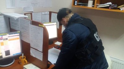 На Черкащині блокували діяльність call-центру, який фінансувався країною-агресором На Черкащині блокували діяльність call-центру, який фінансувався країною-агресором