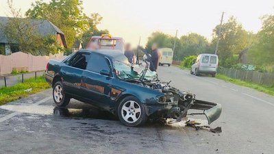 ДТП у Тисменичанах: один водій загинув, інший — у лікарні